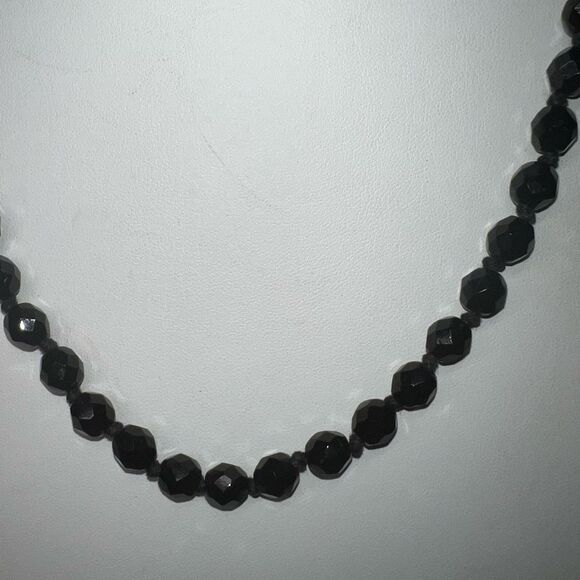 Vintage Hand Strung Black Glass Faceted Bead Necklace with Barrel Fastener - Picture 6 of 6